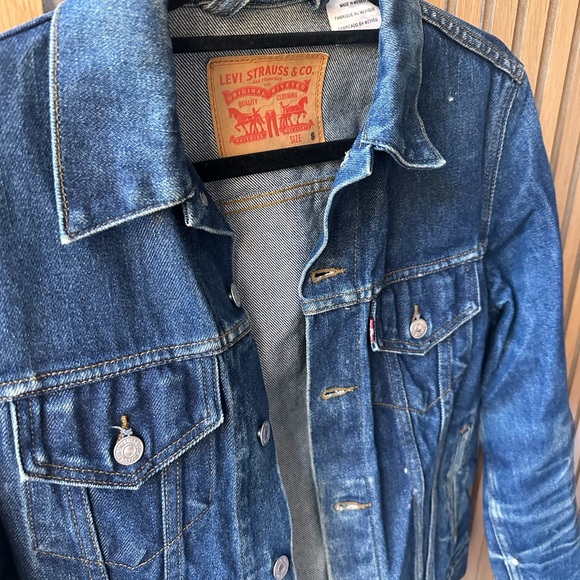 Levi's Men's Dark Blue Denim Jacket - Picture 2 of 3